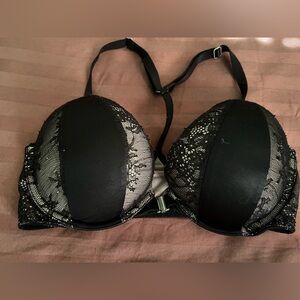 VS Very Sexy Plunge Black Lace Bra
Size 34D
Good used condition